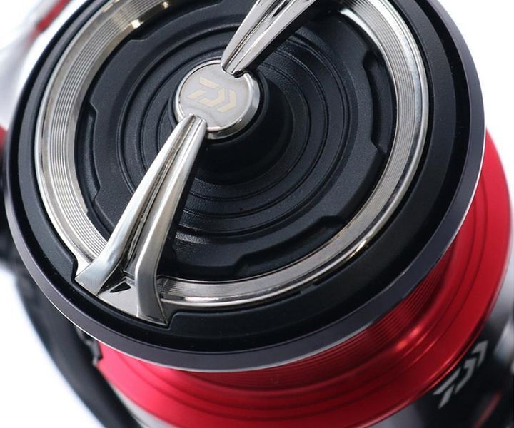 Катушка Daiwa 20 Fuego LT 3000-C (20004605 / 10223-300) 10223-300 фото